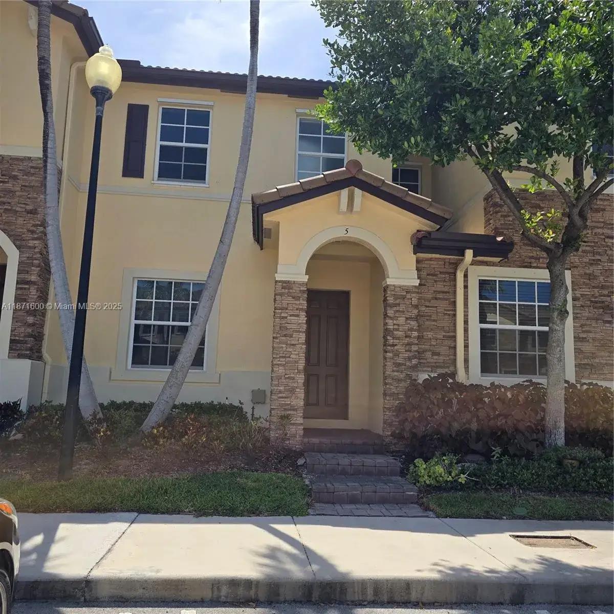 2 bedroom 2 bath Residential for sale at 9031 SW 227th St # 5, Cutler Bay FL 33190