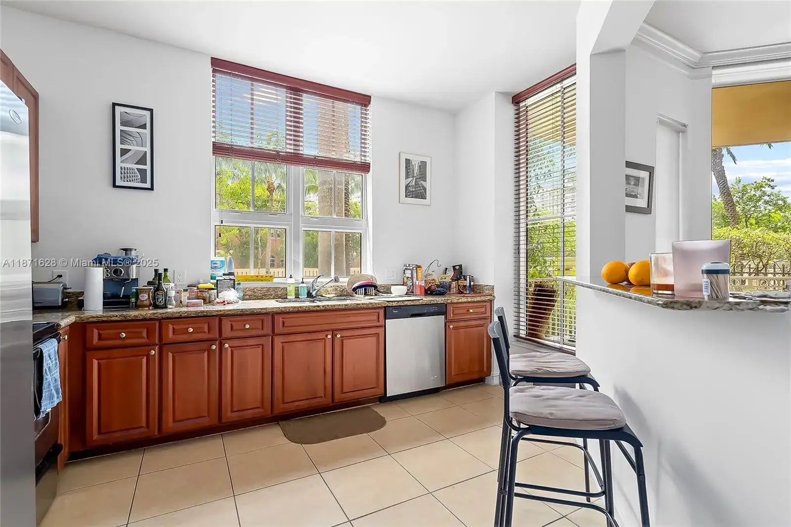 2 bedroom 2 bath Residential for sale at 3001 NE 185th St # 135, Aventura FL 33180