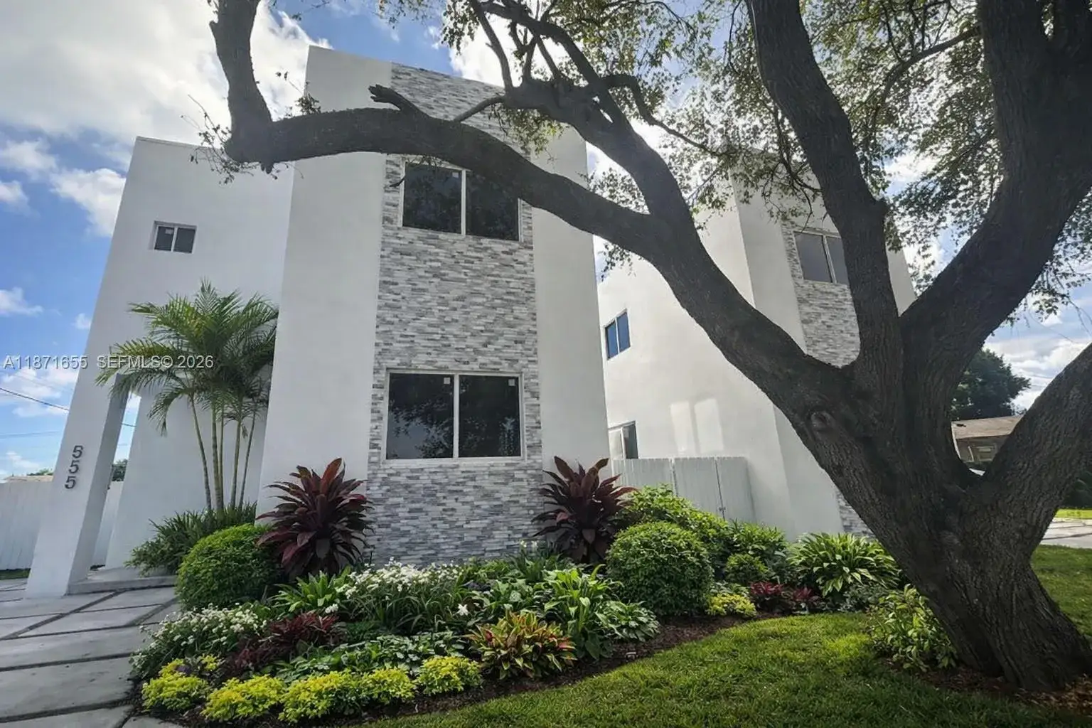 3 bedroom 2 bath Residential for sale at 538 NW 17th Ave, Fort Lauderdale FL 33311