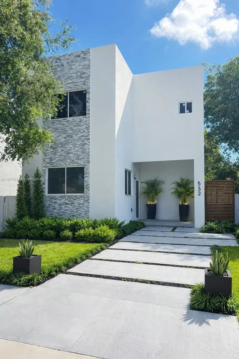 3 bedroom 2 bath Residential for sale at 532 NW 17th Ave, Fort Lauderdale FL 33311
