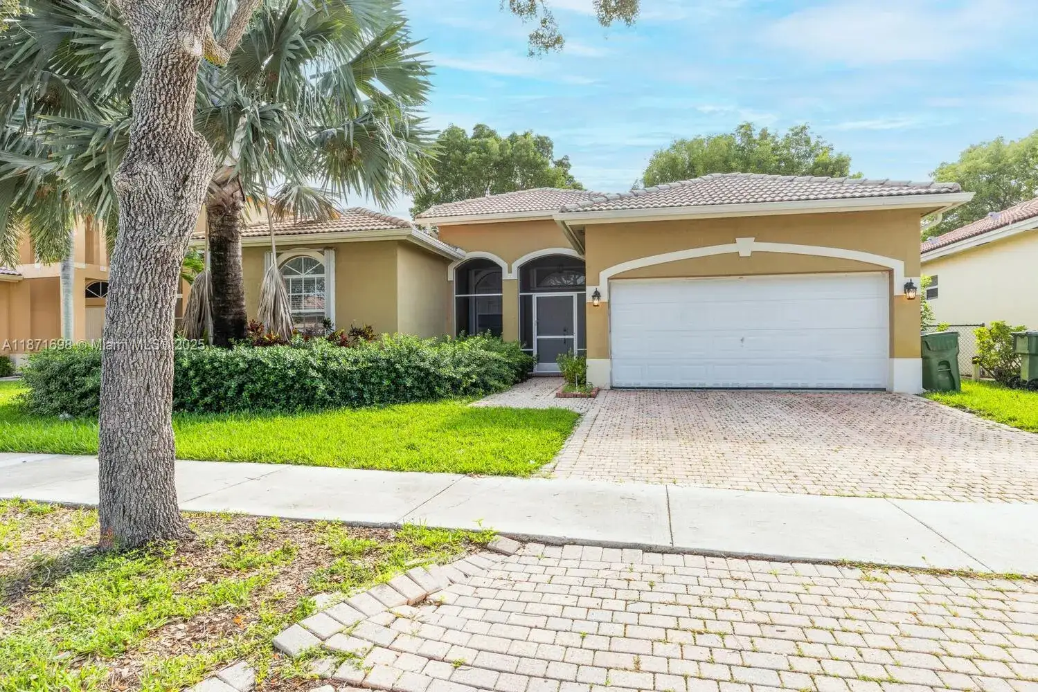 4 bedroom 3 bath Residential for sale at 1921 SE 16 Ave, Homestead FL 33035