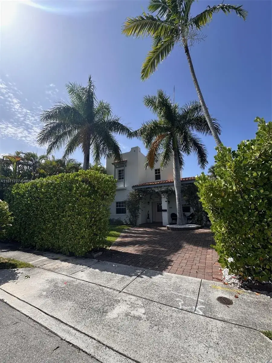 3 bedroom 2 bath Residential Lease for rent at 375 Plymouth Rd, West Palm Beach FL 33405