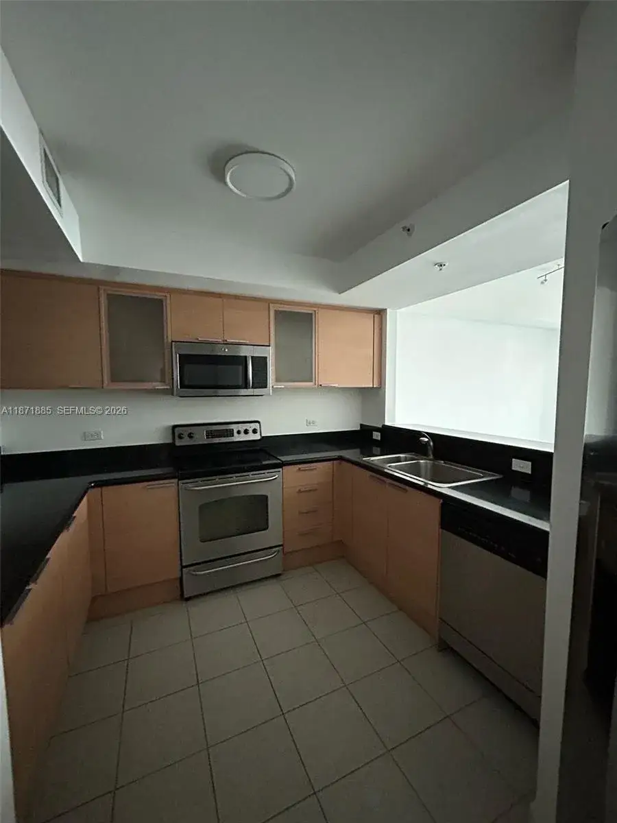 1 bedroom 1 bath Residential Lease for rent at 140 S Dixie Hwy # 816, Hollywood FL 33020