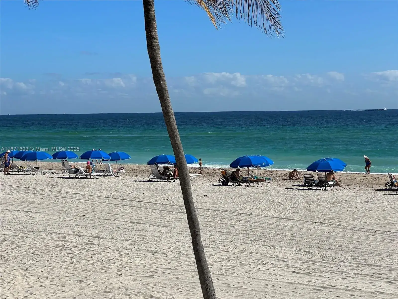 1 bedroom 1 bath Residential for sale at 2301 S Ocean Dr # 506, Hollywood FL 33019