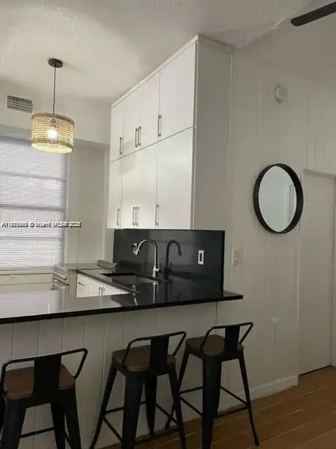 2 bedroom 1 bath Residential Lease for rent at 7149 Bay Dr # 2, Miami Beach FL 33141
