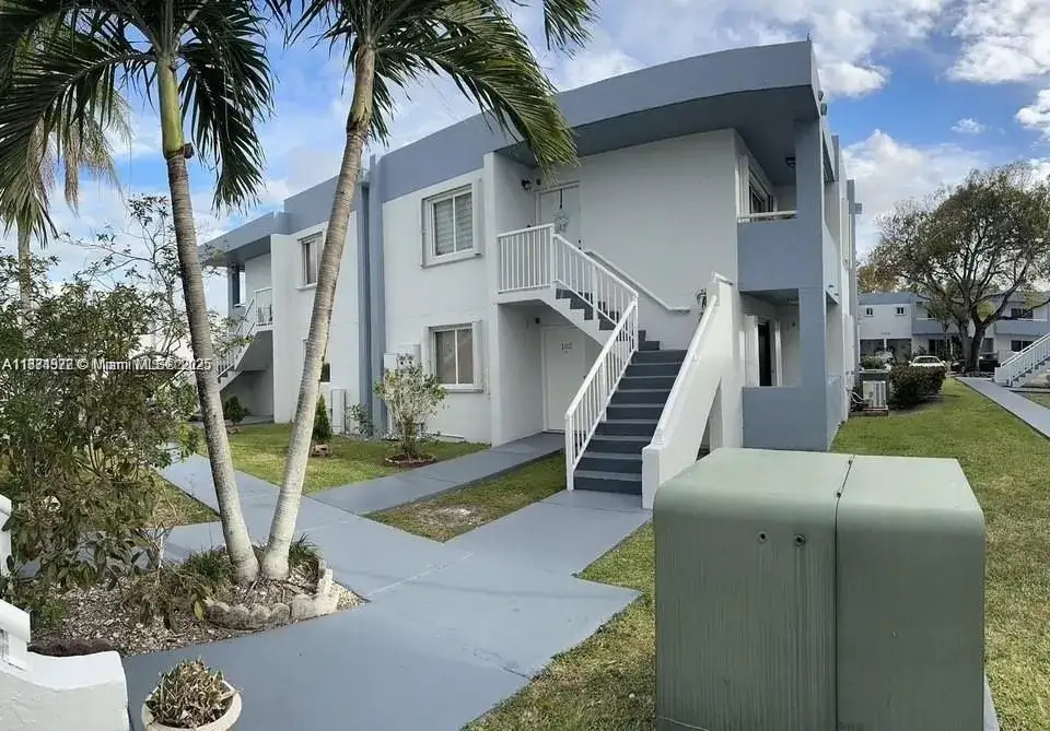 1 bedroom 1 bath Residential for sale at 13151 SW 62nd Ter # 103, Miami FL 33183