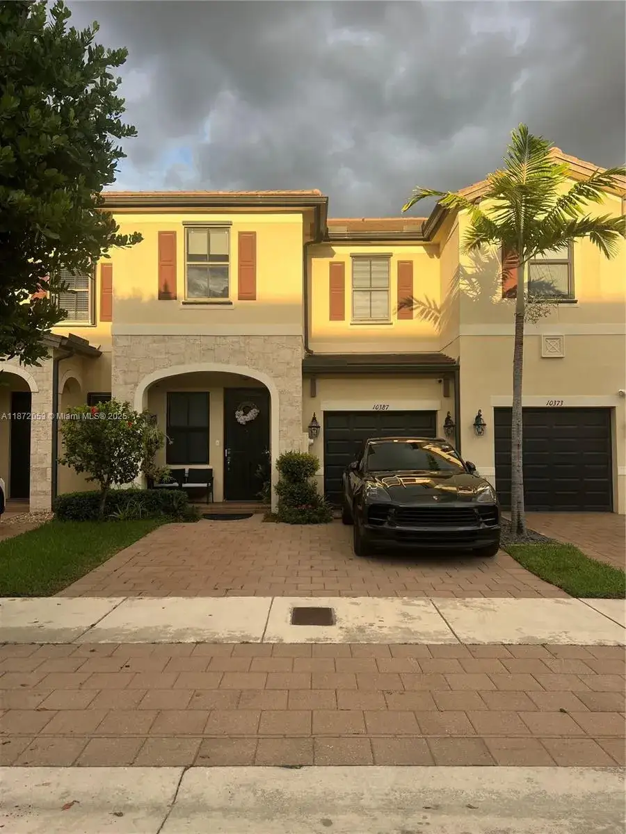 3 bedroom 3 bath Residential for sale at 10387 W 33rd Ln, Hialeah FL 33018