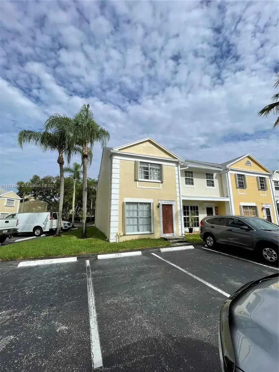 2 bedroom 2 bath Residential Lease for rent at 2880 Belmont Ln # 2880, Cooper City FL 33026