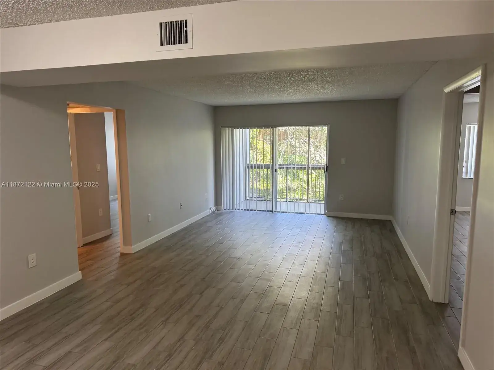 2 bedroom 2 bath Residential for sale at 721 N Pine Island Rd # 201, Plantation FL 33324