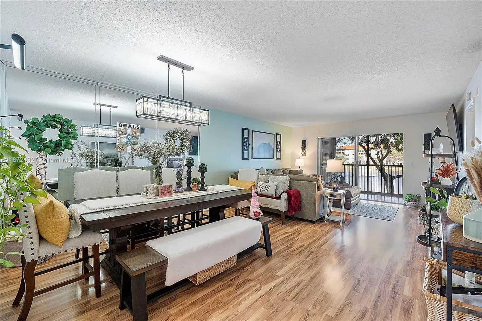 2 bedroom 2 bath Residential for sale at 12901 SW 15th Ct # 208V, Pembroke Pines FL 33027