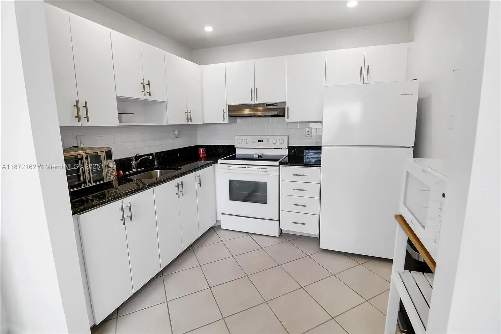 1 bedroom 1 bath Residential for sale at 608 Normandy # M, Delray Beach FL 33484