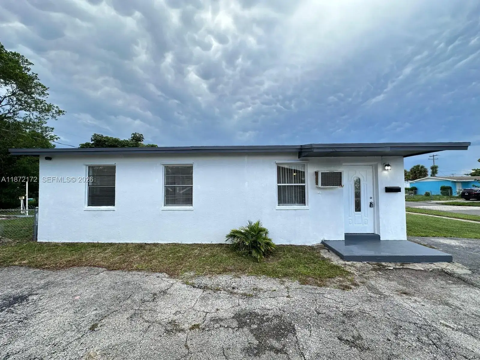 3 bedroom 1 bath Residential for sale at 1344 9th St, West Palm Beach FL 33401