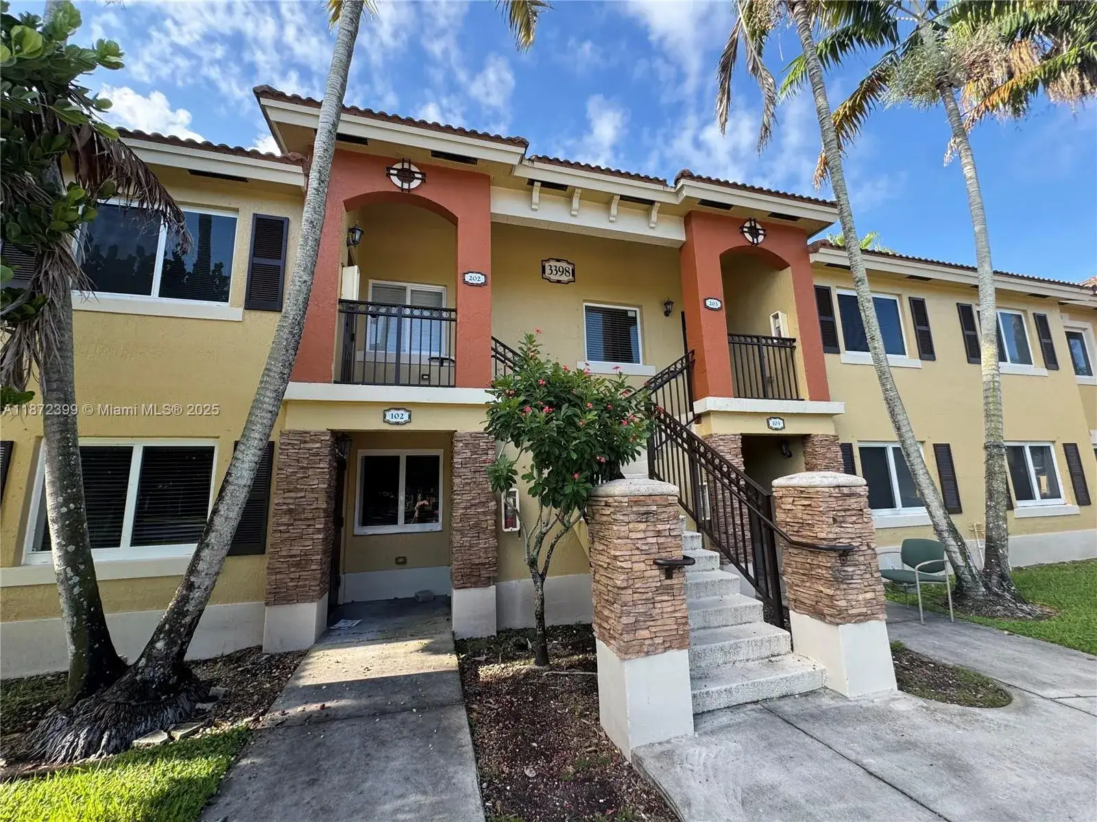 2 bedroom 2 bath Residential for sale at 3398 NE 9th Dr # 202, Homestead FL 33033