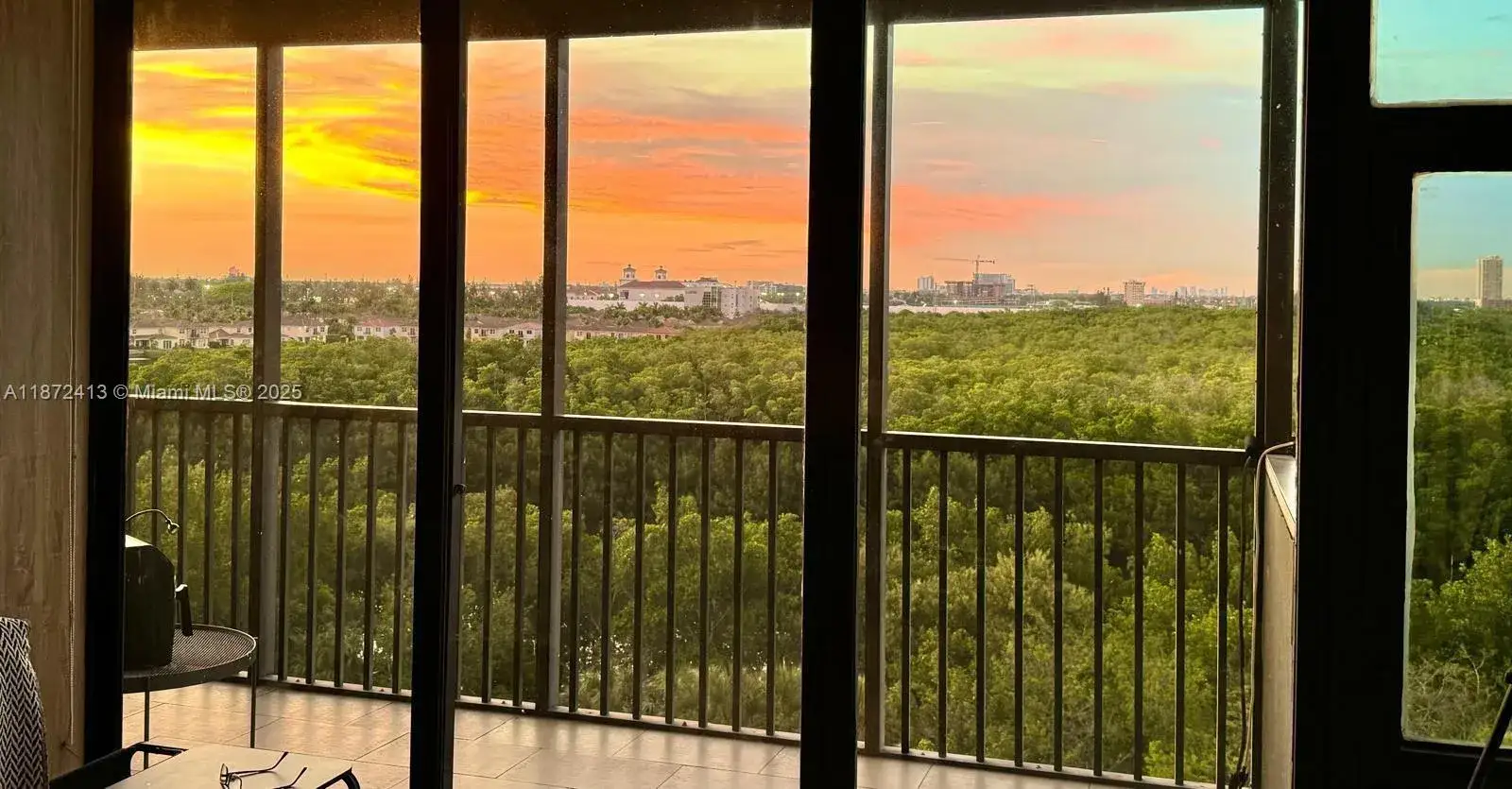 1 bedroom 1 bath Residential for sale at 3375 N Country Club Dr # 701, Aventura FL 33180