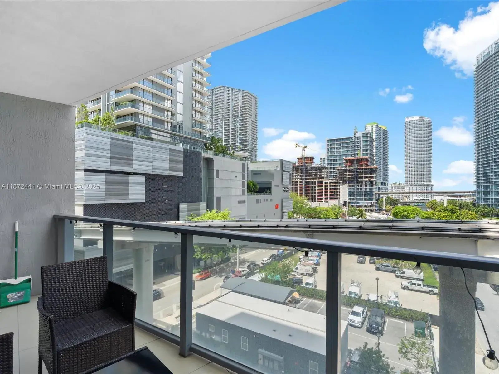 2 bedroom 2 bath Residential for sale at 31 SE 6th St # 802, Miami FL 33131