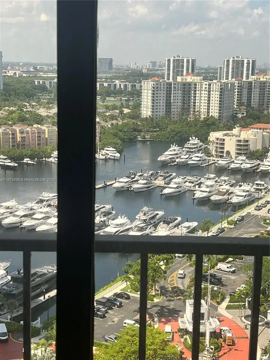 2 bedroom 2 bath Residential Lease for rent at 19355 Turnberry Way # 21D, Aventura FL 33180