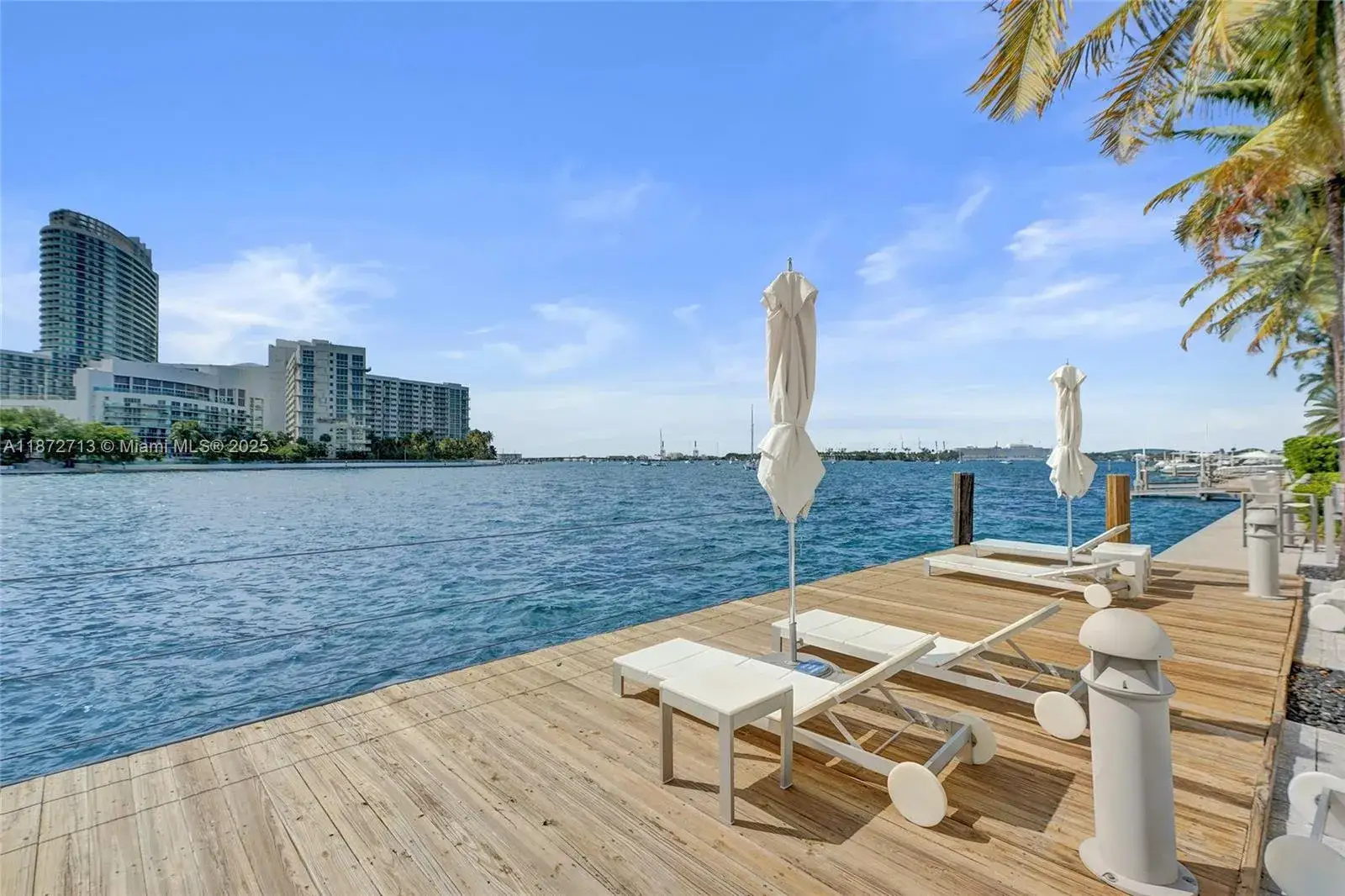 1 bedroom 1 bath Residential for sale at 20 Island Ave # 211, Miami Beach FL 33139