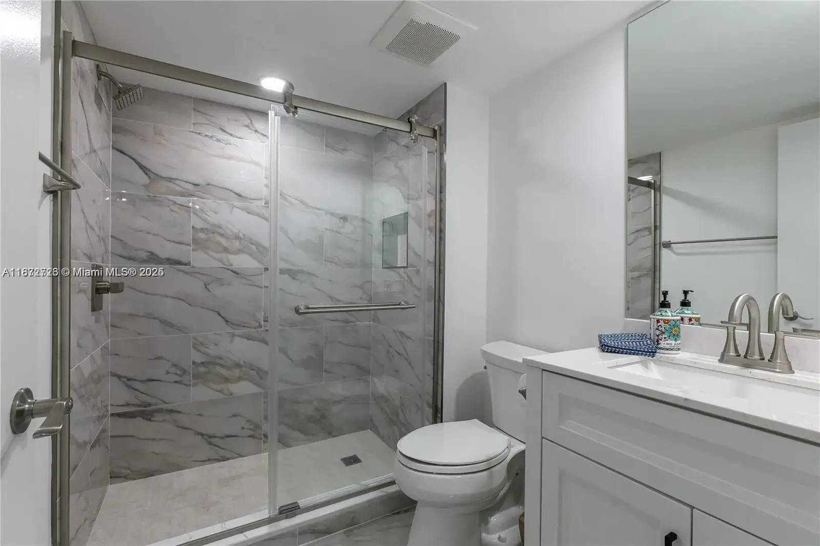 2 bedroom 2 bath Residential for sale at 4550 NW 18th Ave # 709, Deerfield Beach FL 33064