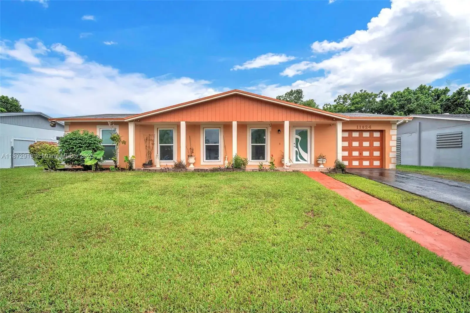 3 bedroom 2 bath Residential Lease for rent at 11024 SW 157th Ter, Miami FL 33157