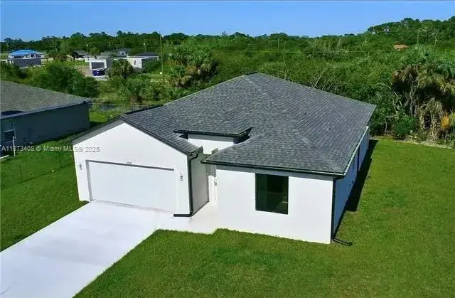 3 bedroom 2 bath Residential Lease for rent at 8007 VEGA CT, La Belle FL 33935