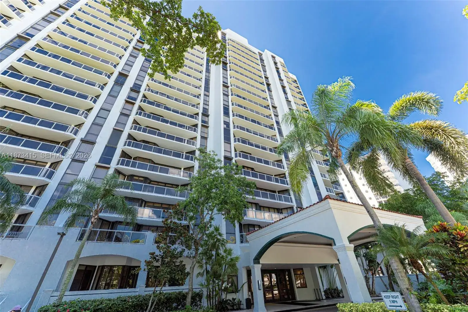 3 bedroom 2 bath Residential for sale at 3640 Yacht Club Dr # 305, Aventura FL 33180
