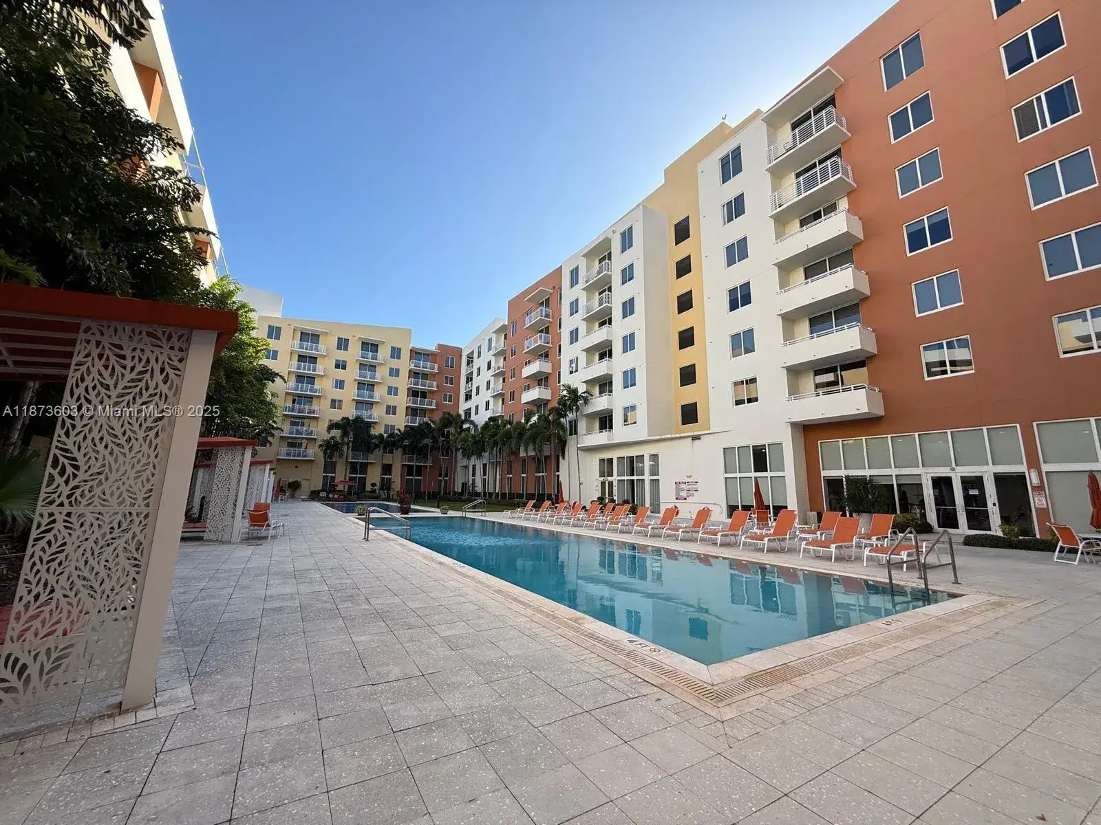2 bedroom 2 bath Residential for sale at 18800 NE 29th Ave # 804, Aventura FL 33180