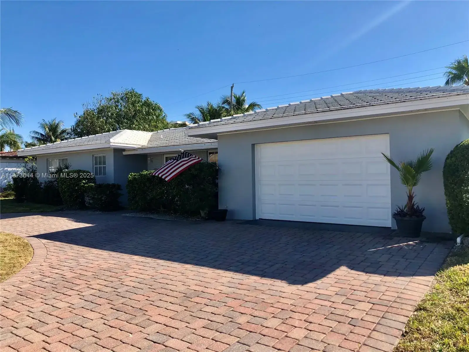 3 bedroom 2 bath Residential Lease for rent at 1241 Manor Dr, Riviera Beach FL 33404