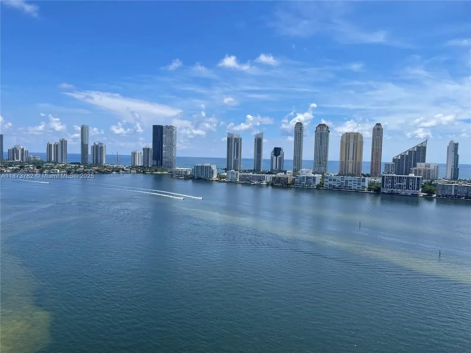 2 bedroom 3 bath Residential Lease for rent at 3000 Island Blvd # 2405, Aventura FL 33160