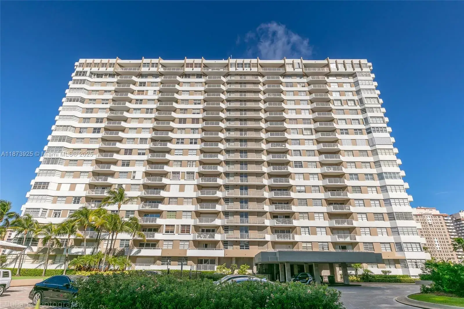 1 bedroom 1 bath Residential Lease for rent at 1980 S Ocean Dr # 22L, Hallandale Beach FL 33009