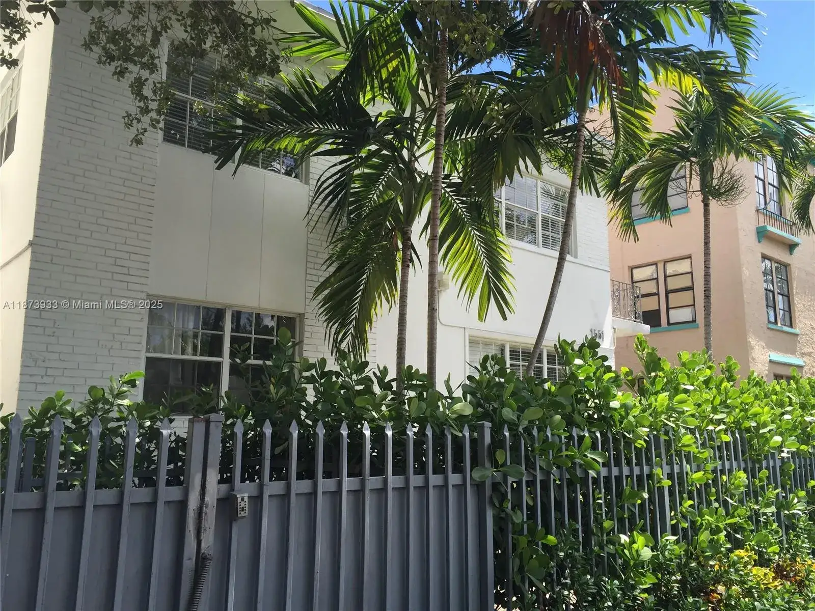 1 bedroom 1 bath Residential for sale at 1551 Michigan Ave # 8, Miami Beach FL 33139