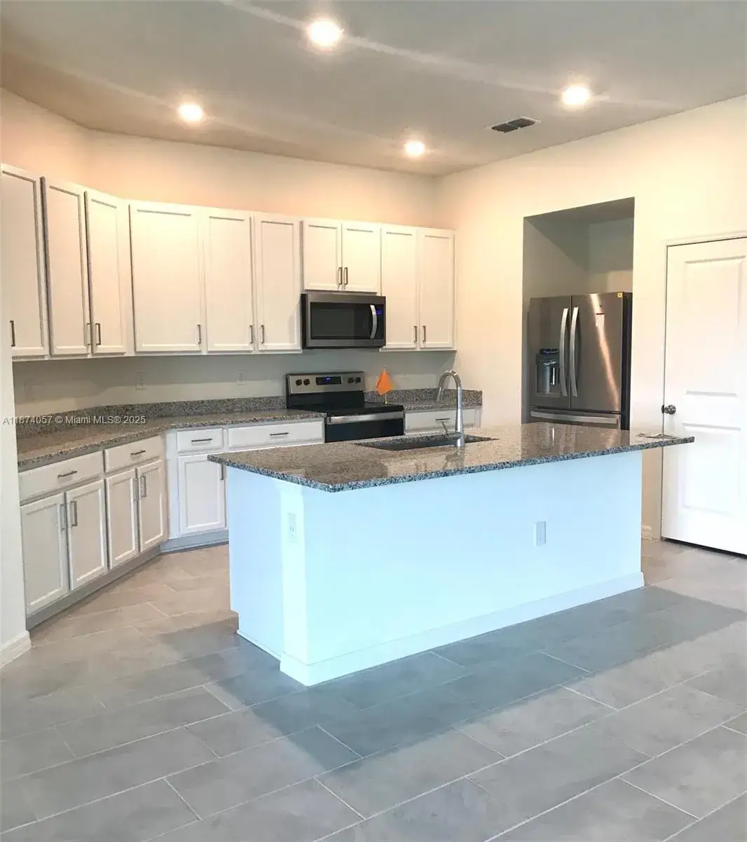 4 bedroom 2 bath Residential Lease for rent at 485 OVERPOOL  AVE # 485, Kissimmee FL 33896