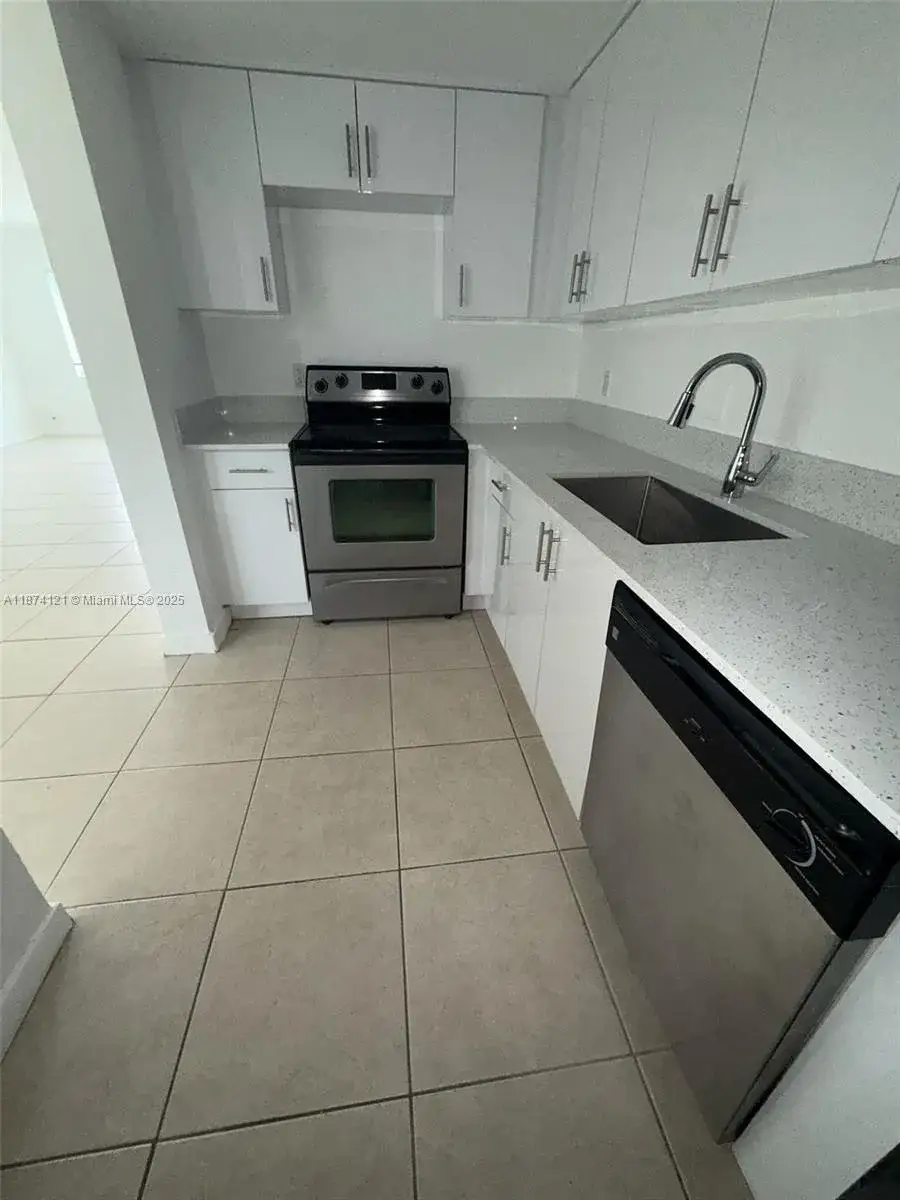2 bedroom 2 bath Residential for sale at 13700 NE 6th Ave # 213, North Miami FL 33161