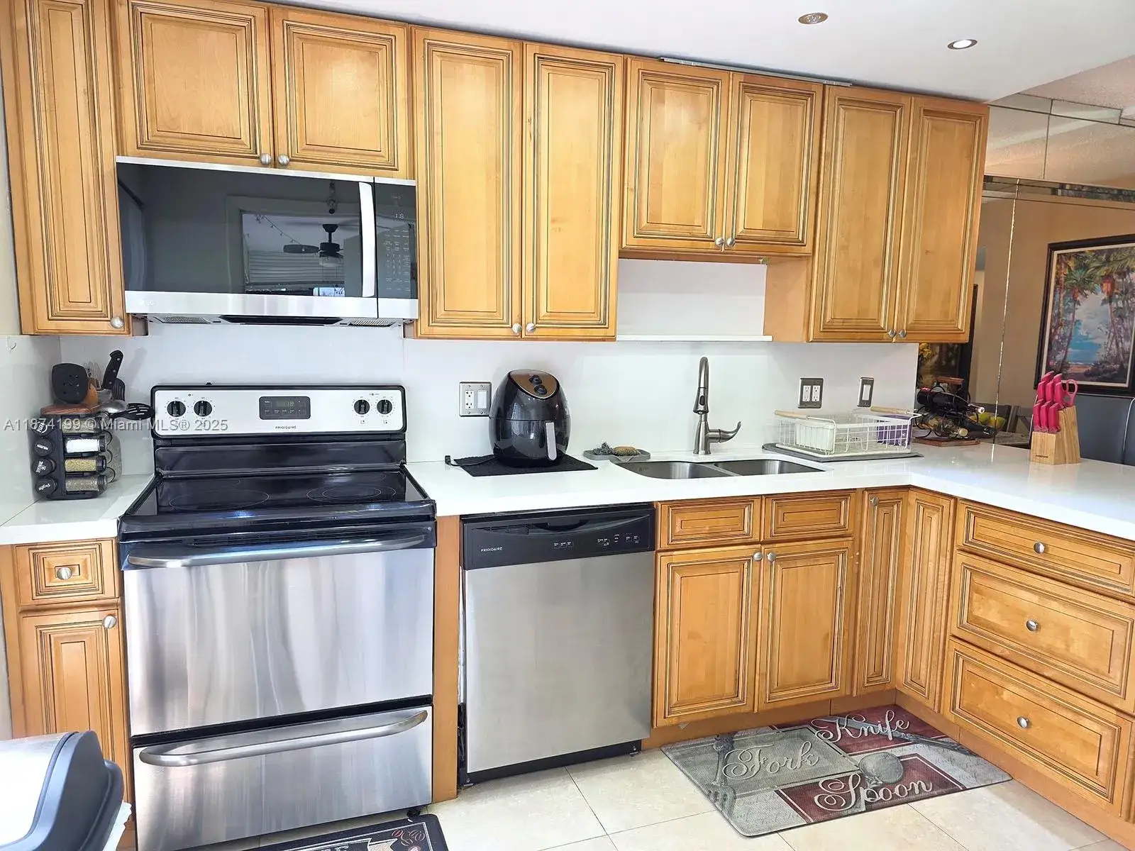 2 bedroom 2 bath Residential for sale at 4160 Inverrary Dr # 112, Lauderhill FL 33319