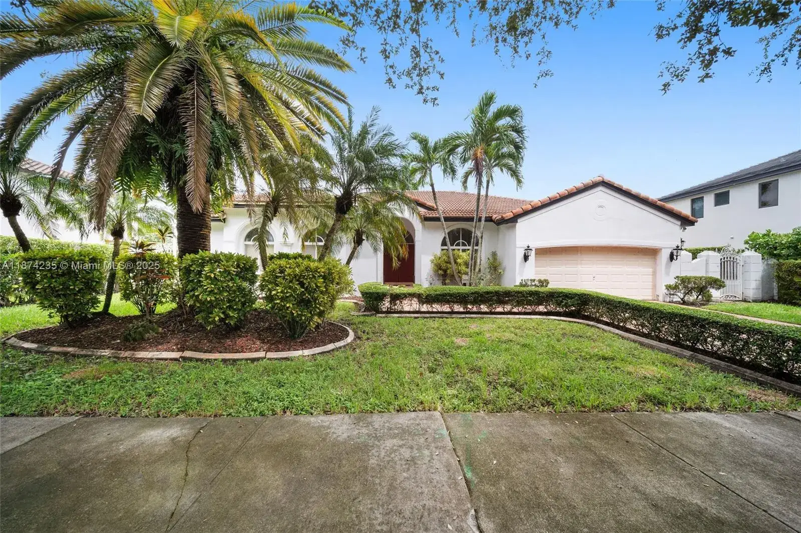 4 bedroom 2 bath Residential for sale at 7841 NW 169th Ter, Miami Lakes FL 33016