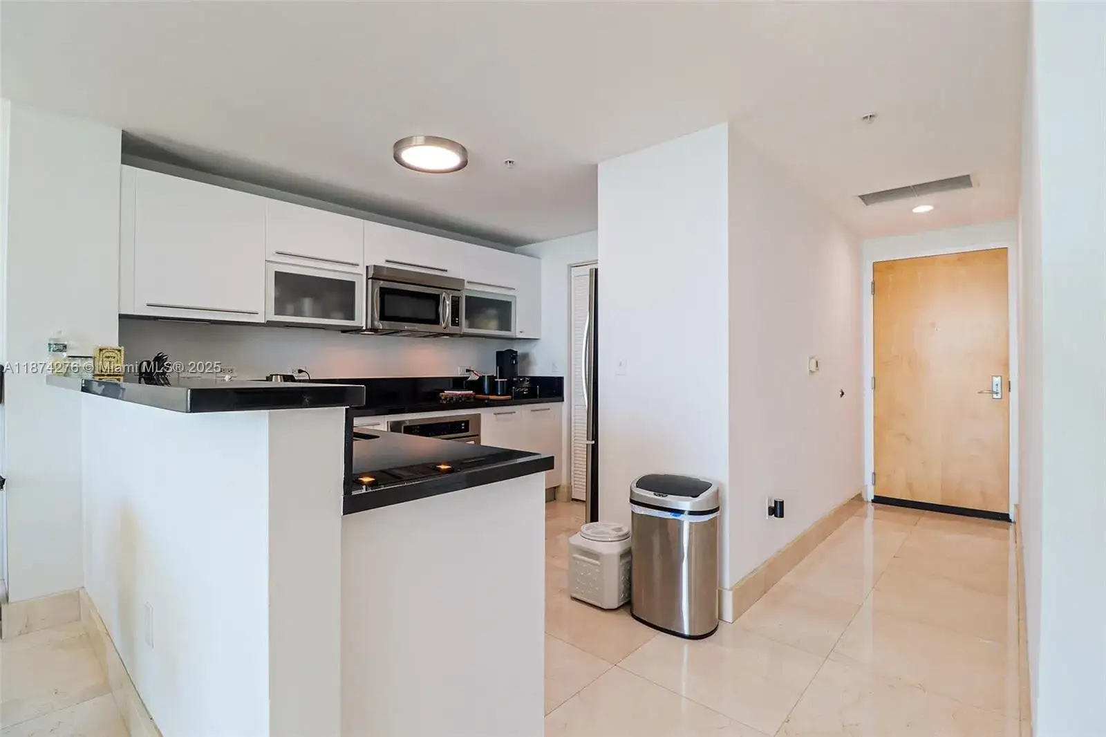 1 bedroom 1 bath Residential for sale at 253 NE 2nd St # 1907, Miami FL 33132