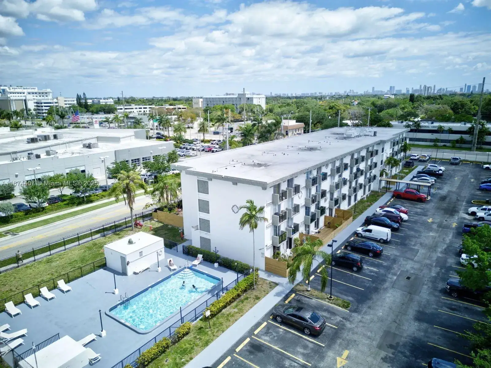 1 bedroom 1 bath Residential Lease for rent at 16450 NW 2nd Ave # 212, Miami FL 33169
