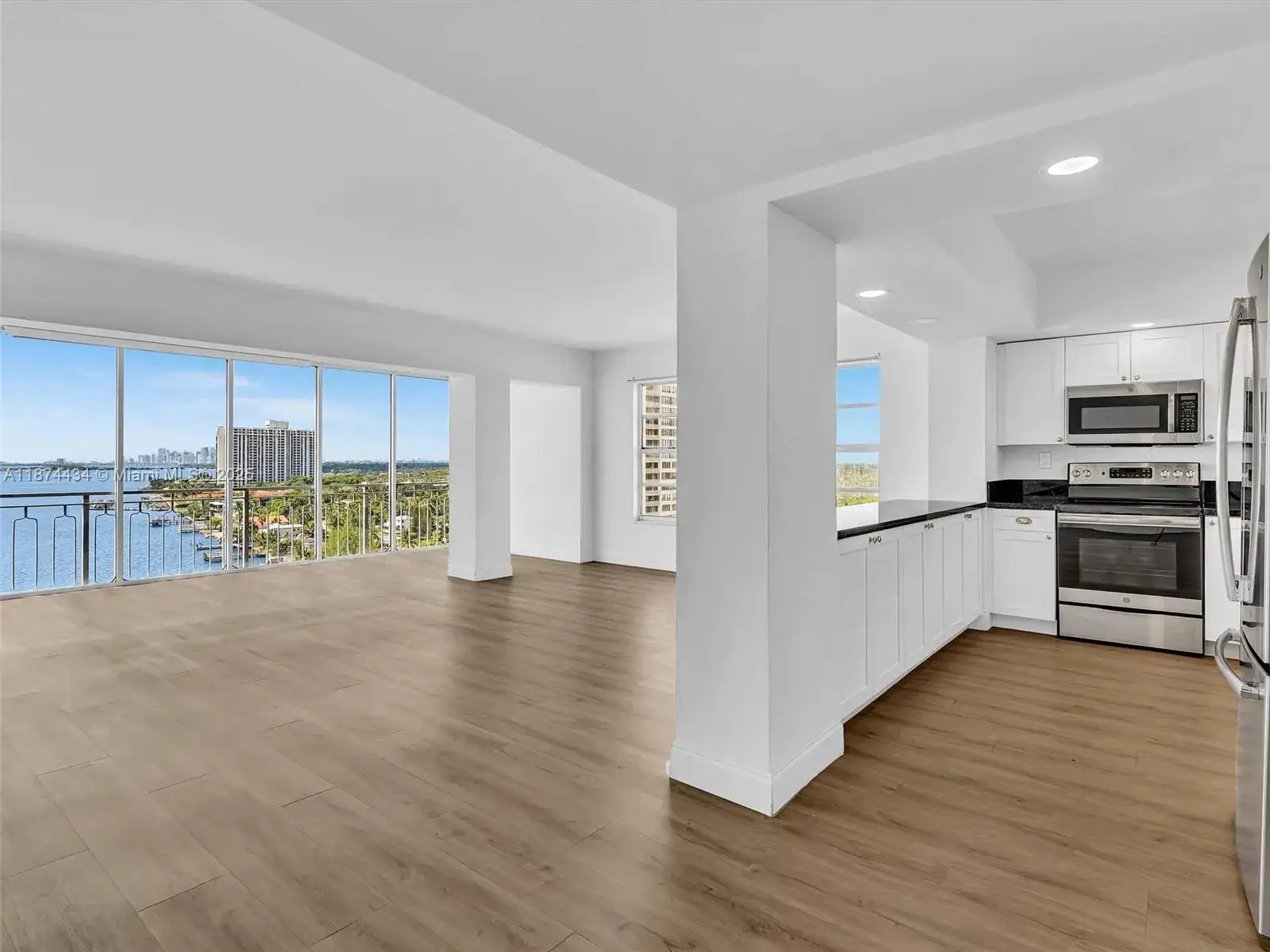 2 bedroom 2 bath Residential for sale at 11111 Biscayne Blvd # 14G, Miami FL 33181