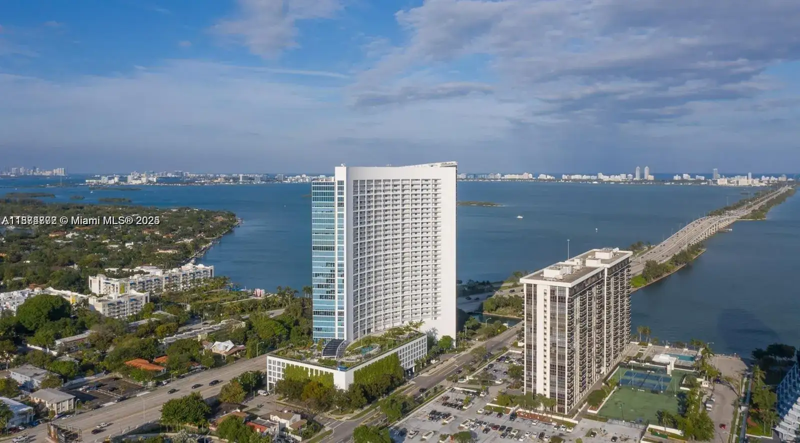 2 bedroom 2 bath Residential for sale at 601 NE 36th St # 806, Miami FL 33137