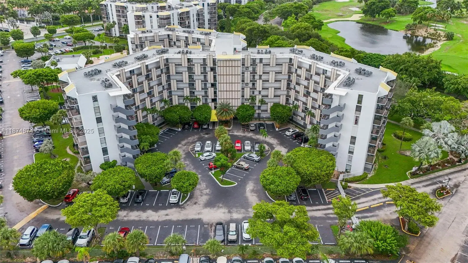 20400 W Country Club Dr # 416, Aventura FL 33180