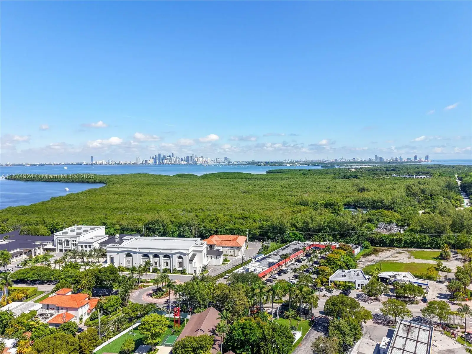 3 bedroom 2 bath Residential Lease for rent at 101 Crandon Blvd # 381, Key Biscayne FL 33149