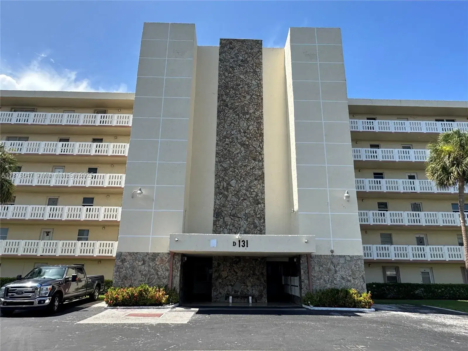 2 bedroom 2 bath Residential for sale at 131 SE 3rd Ave # 301, Dania Beach FL 33004