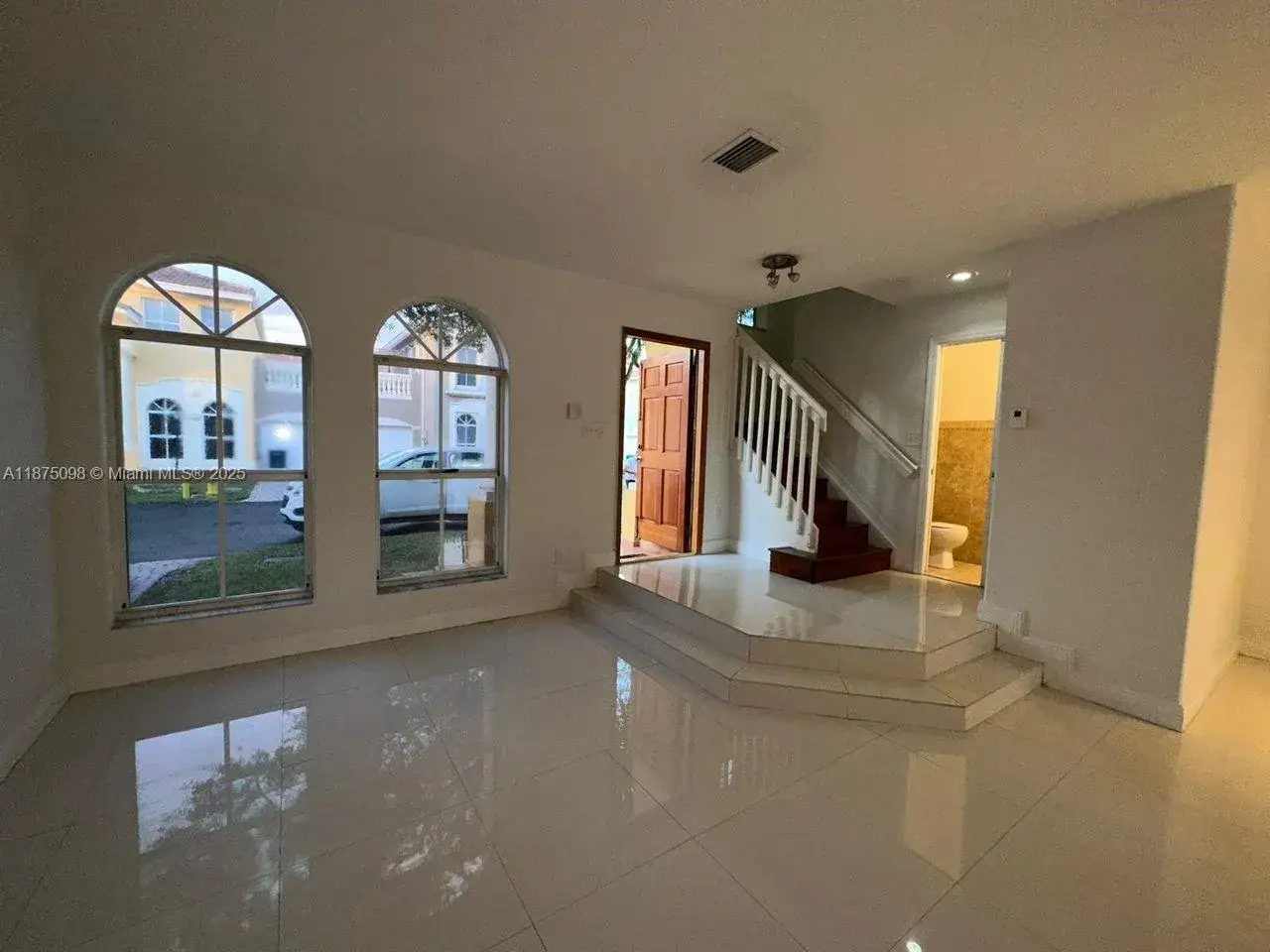 3 bedroom 2 bath Residential for sale at 10812 NW 51st ln, Doral FL 33172