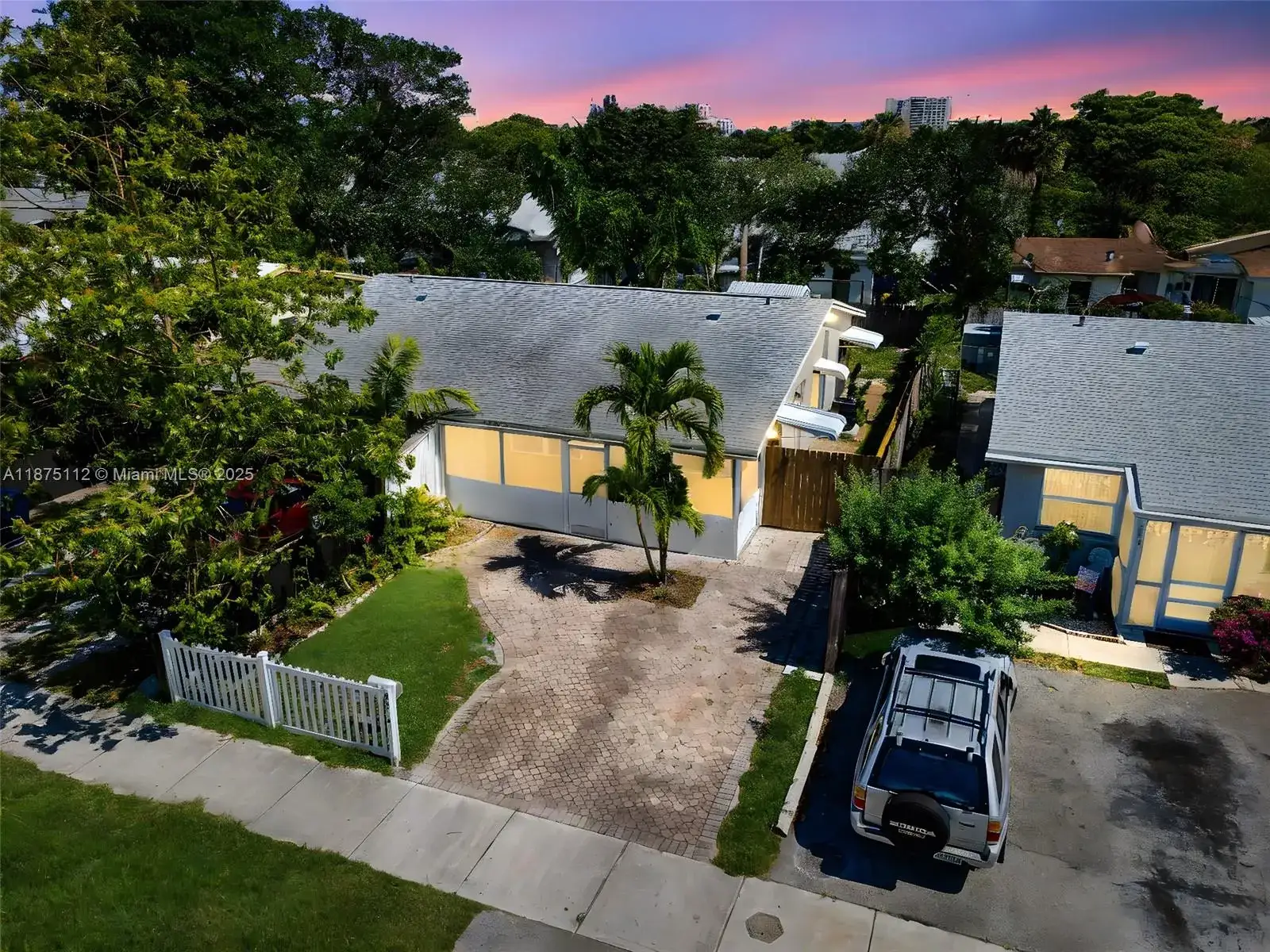 2 bedroom 1 bath Residential for sale at 351 NE 57th Ct, Oakland Park FL 33334