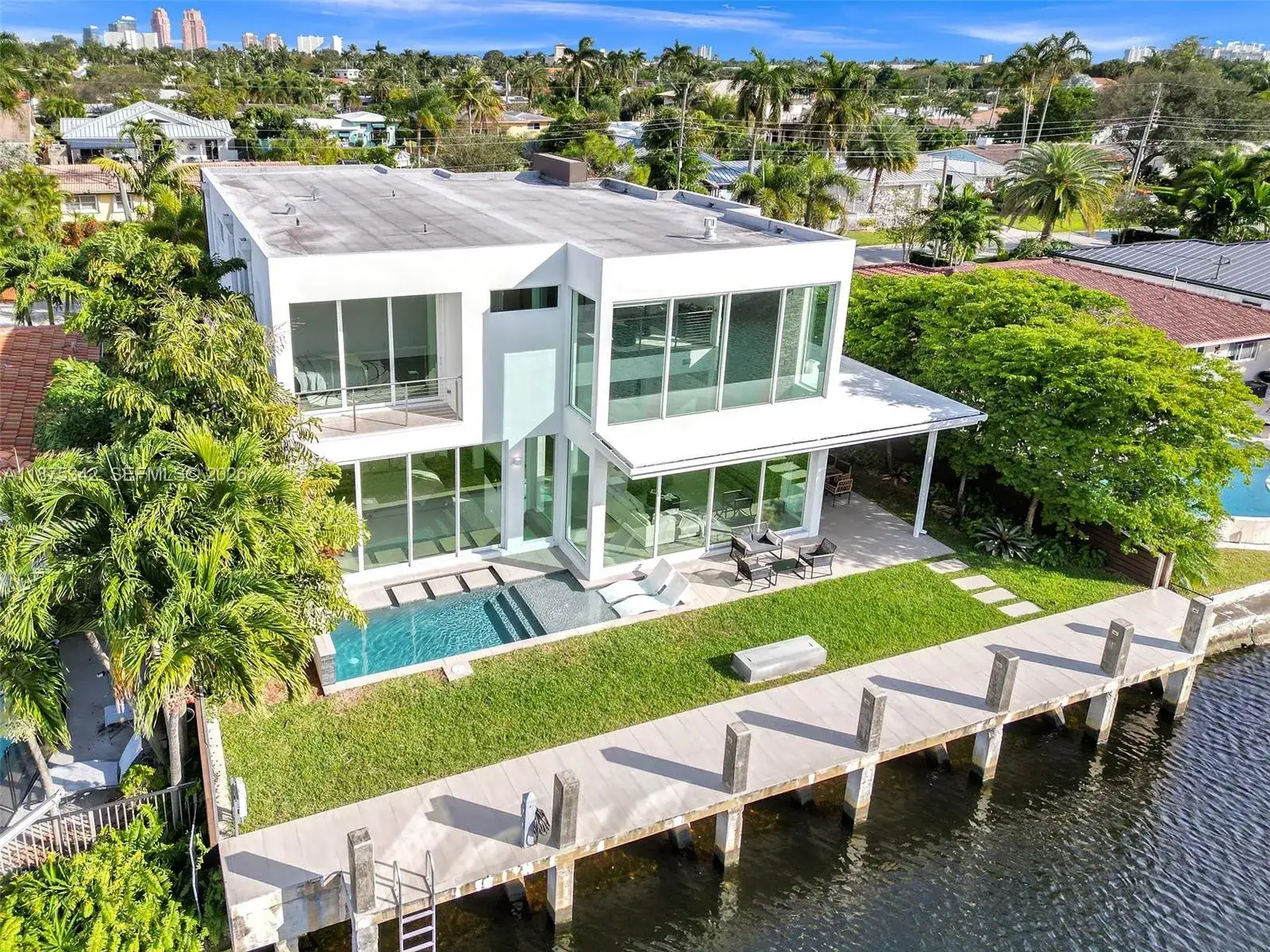 4 bedroom 3 bath Residential for sale at 2217 NE 17th Ter, Wilton Manors FL 33305
