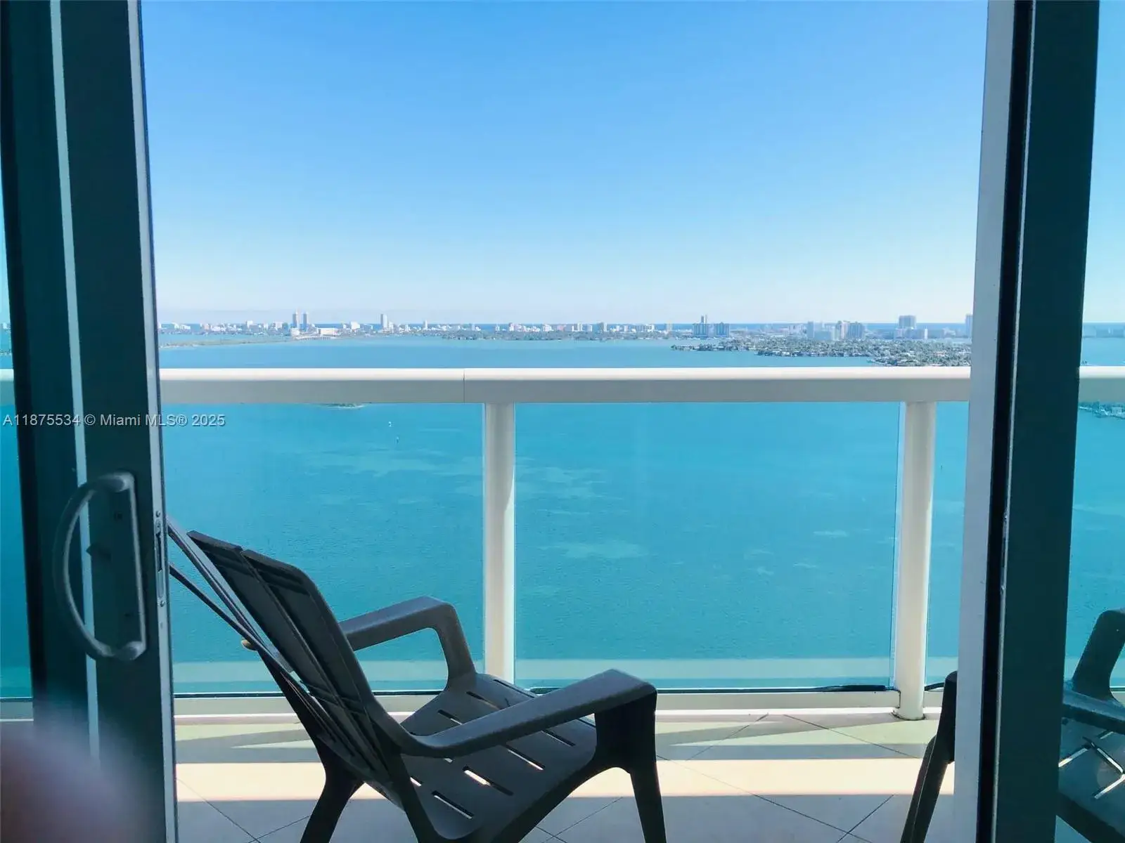 2 bedroom 2 bath Residential for sale at 1800 N Bayshore Dr # 3205, Miami FL 33132