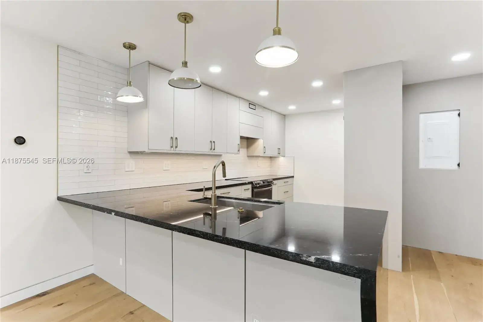 2 bedroom 2 bath Residential for sale at 100 Edgewater Dr # 142, Coral Gables FL 33133