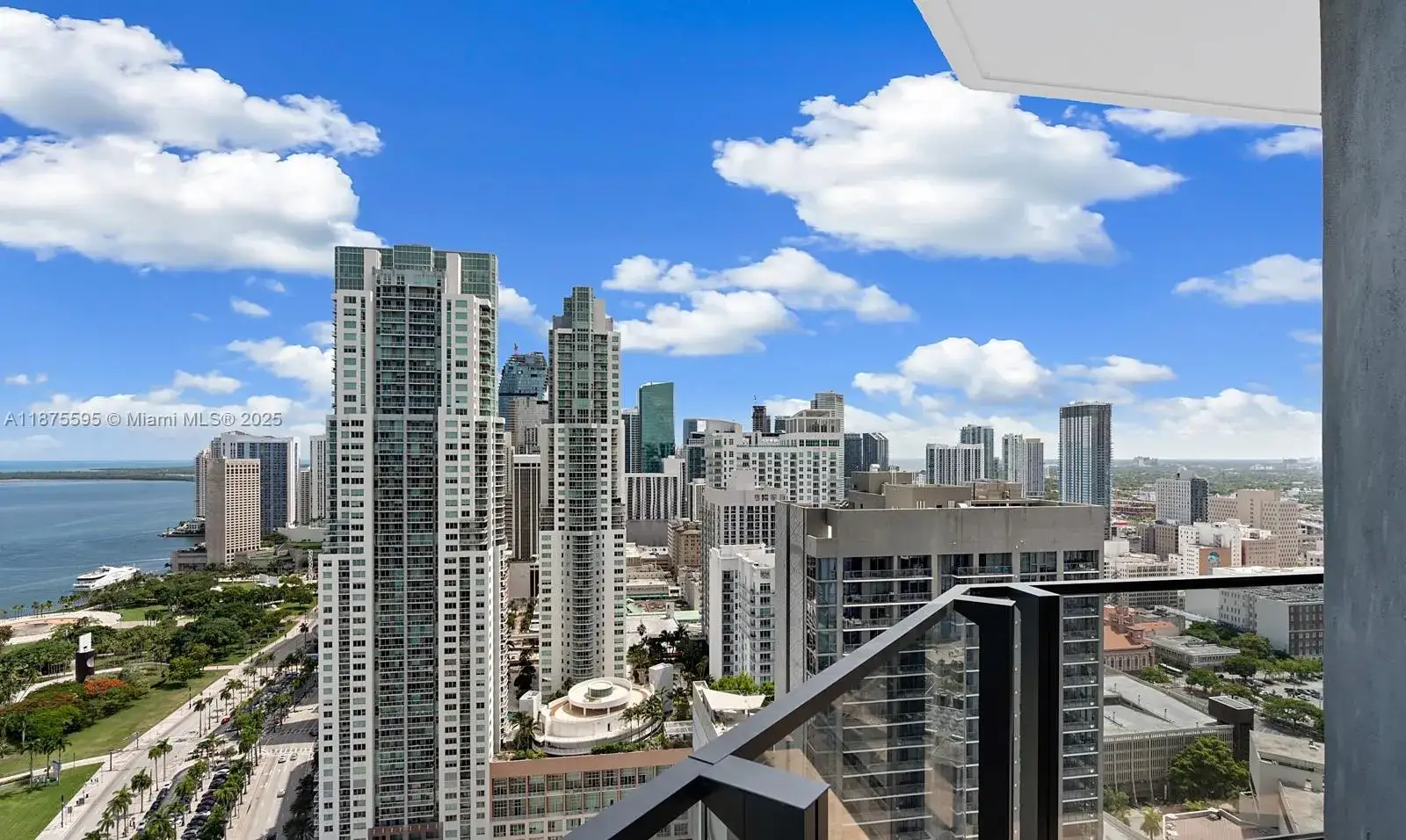 1 bedroom 1 bath Residential Lease for rent at 398 NE 5th # 4215, Miami FL 33132