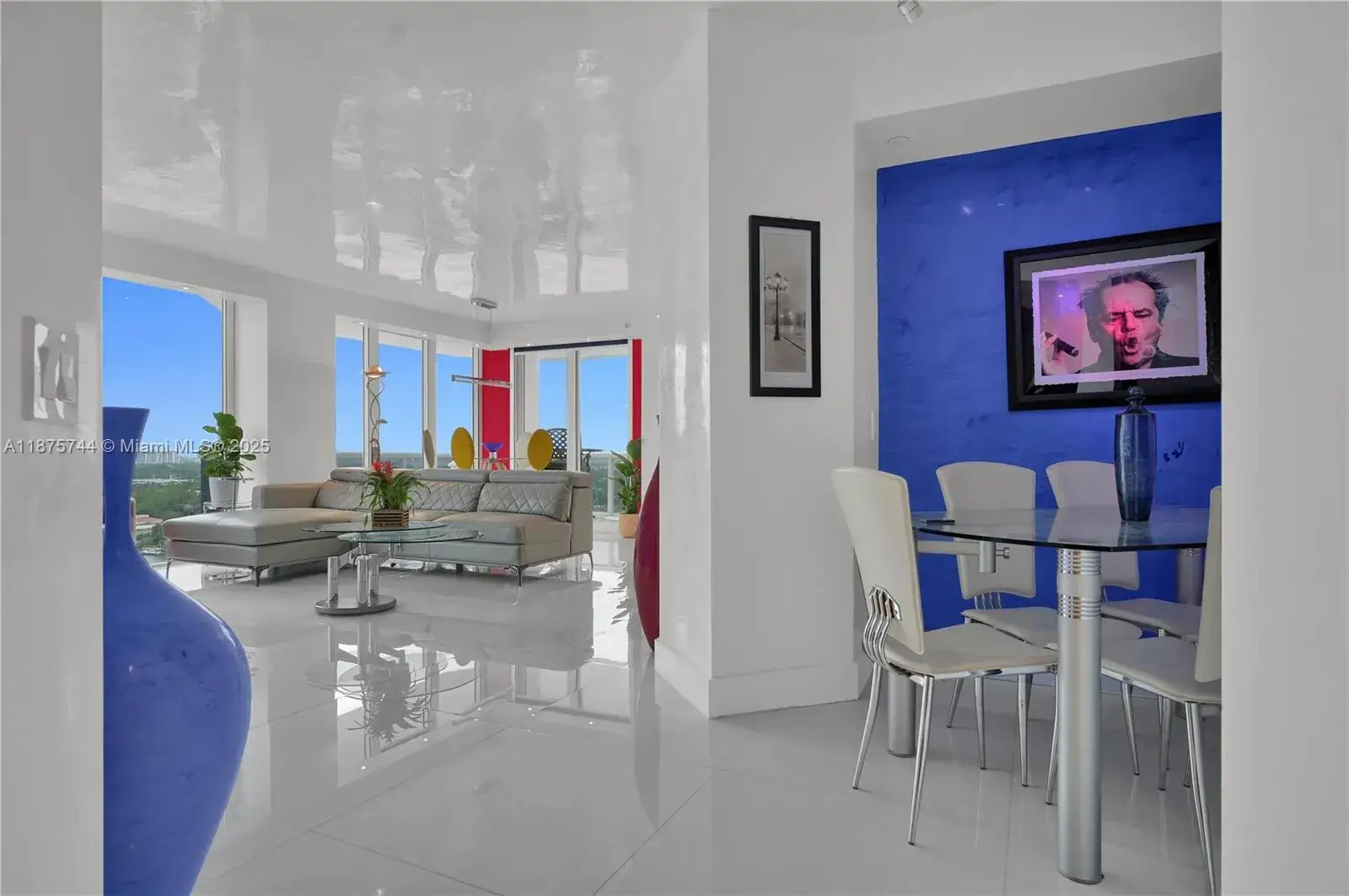 2 bedroom 2 bath Residential for sale at 4779 Collins Ave # 1805, Miami Beach FL 33140