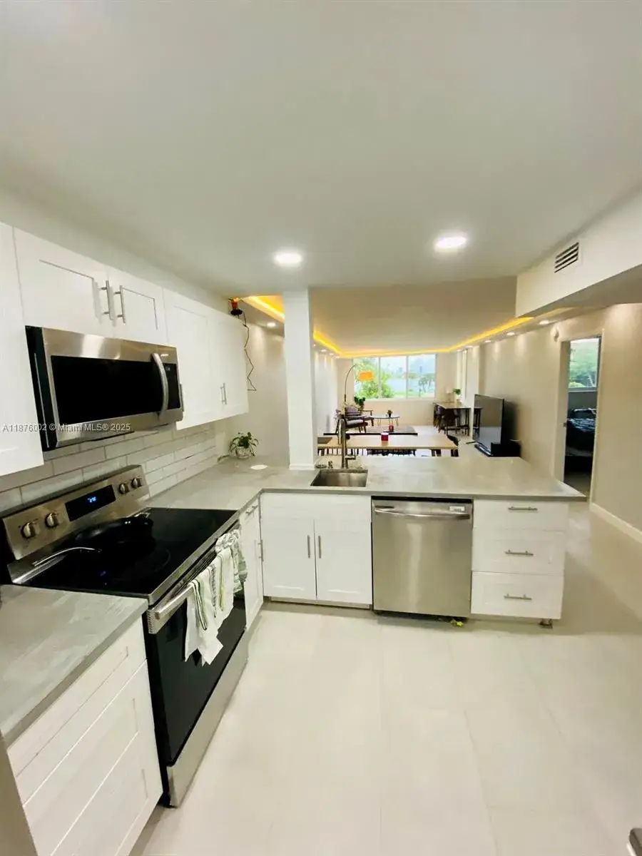 1 bedroom 1 bath Residential for sale at 441 NE 195th St # 205, Miami FL 33179