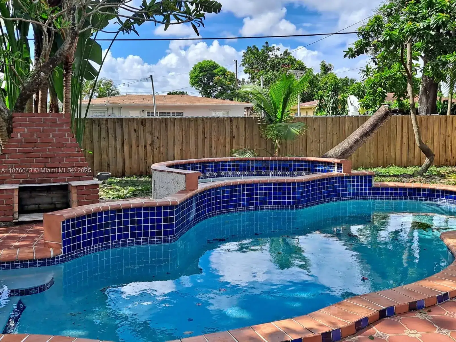 3 bedroom 2 bath Residential for sale at 550 NE 174th St, North Miami Beach FL 33162